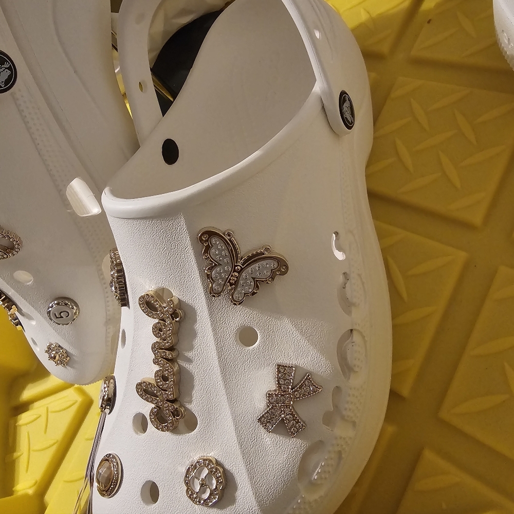 💛Elevate Your Comfort! Classic White Baya Platform Crocs!💛 - Picture 7 of 9